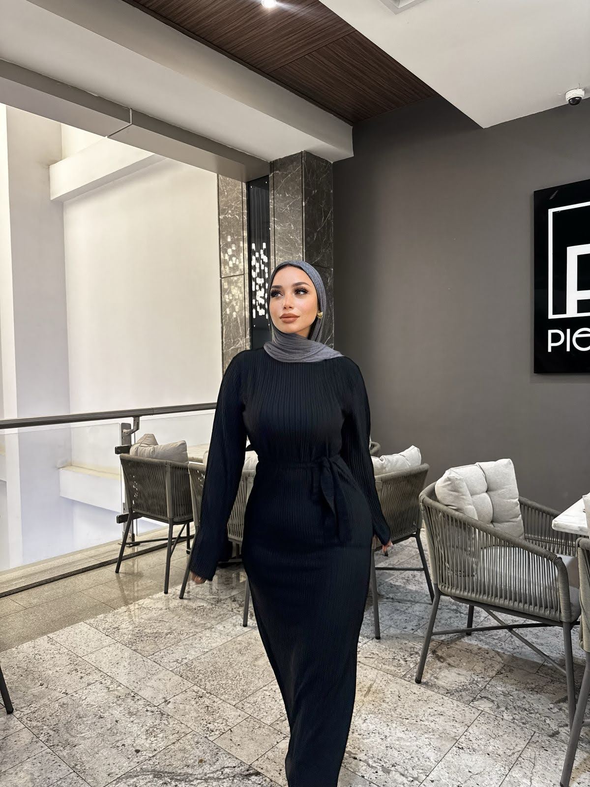 الفستان KO