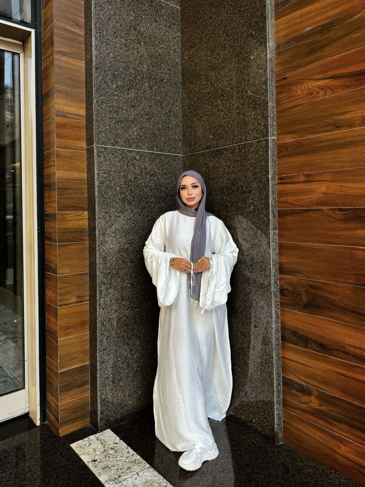 الفستان KH